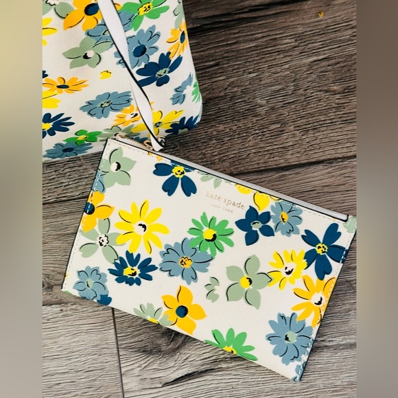 Kate Spade All Day Floral Medley Large Tote with pink dust bag - Picture 7 of 8